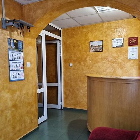 Family Hotel RUJETA Семеен Хотел РУЖЕТА - идеален център Pavlikeni Екстериор снимка