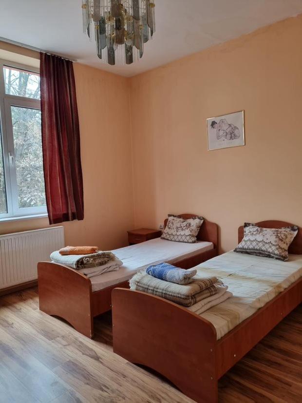 Family Hotel RUJETA Семеен Хотел РУЖЕТА - идеален център Pavlikeni Екстериор снимка